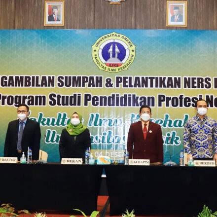 Pengambilan Sumpah Dan Pelantikan Ners Ke-13 Tahun 2021 Program Studi Pendidikan Profesi Ners Fakultas Ilmu Kesehatan Universitas Gresik